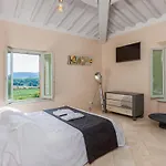 Siena House *